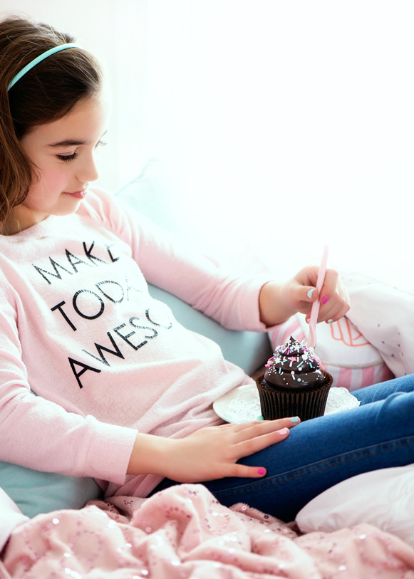Dark & Dreamy Chocolate Cupcakes via Sweetapolita